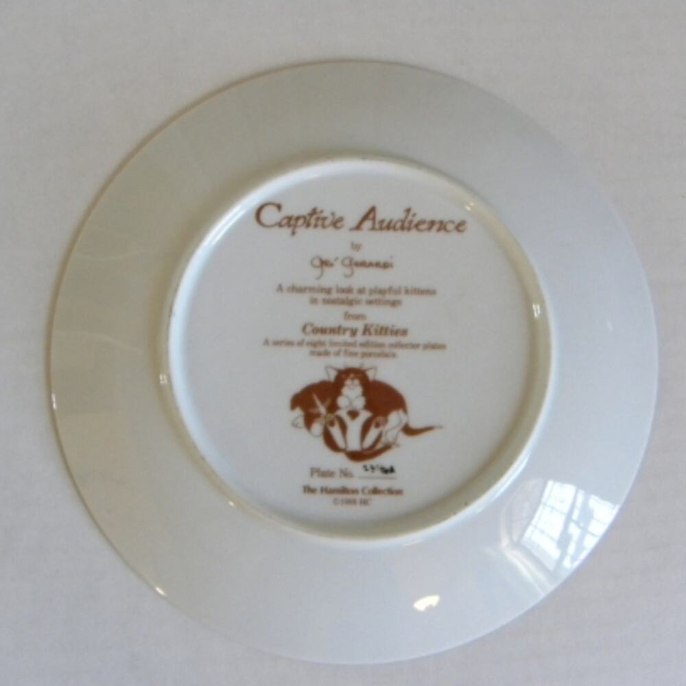 Vintage Country Kitties by Gre Gerardi White Cats and Doll Porcelain Plate 1988 - Picture 4 of 4